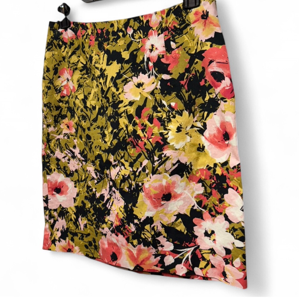 J. Jill Floral Pencil Skirt - Olive Green & Coral, Petite 2 Stretch - Picture 3 of 8